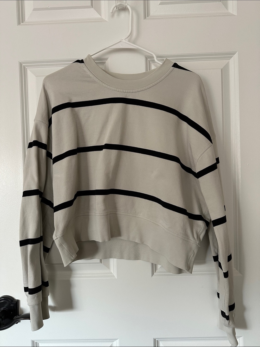 lululemon athletica Striped Cropped Crewneck - Cream & Black
